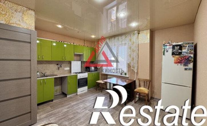 3-комн квартира улица Суворова, 23,  д. 23
